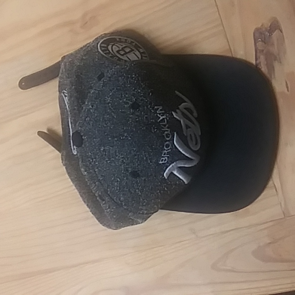 Fitted hat